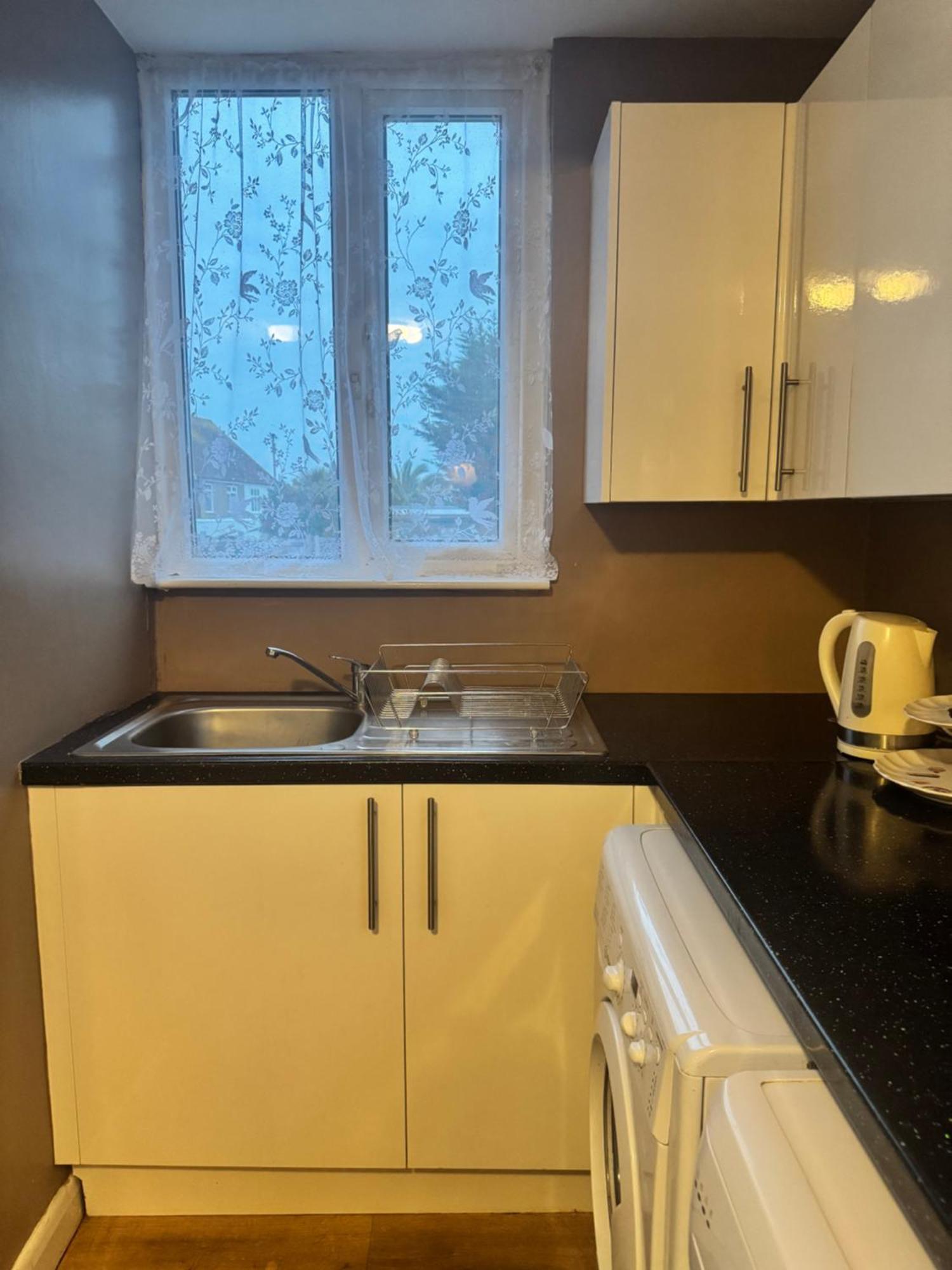 Jxb Homes - Lovely And Spacious Rooms Cliftonville Екстер'єр фото