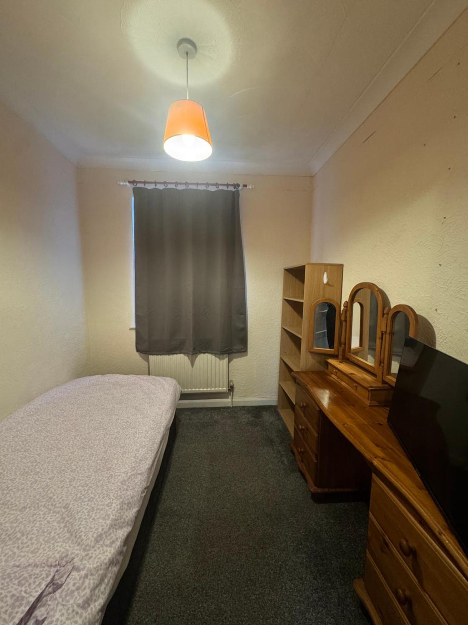 Jxb Homes - Lovely And Spacious Rooms Cliftonville Екстер'єр фото